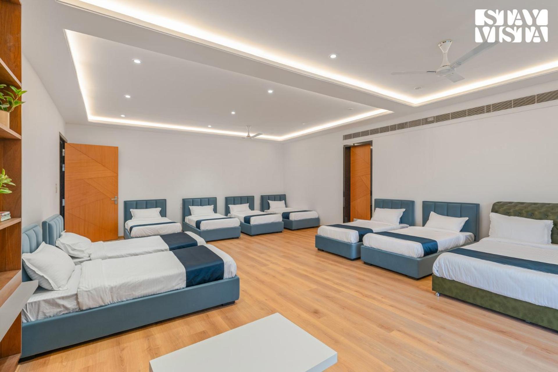 Stayvista At Aj House With Pvt Pool & Projector Set-Up Hajdarabad Zewnętrze zdjęcie